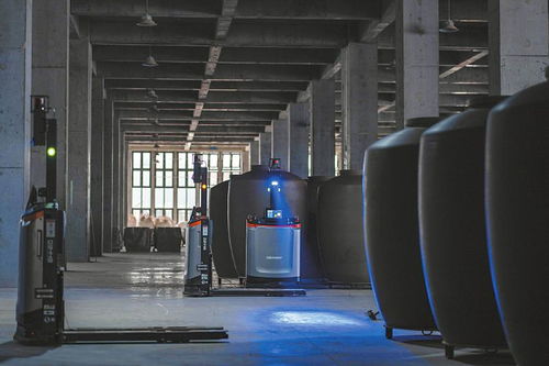 到智能工廠看機器拼效率